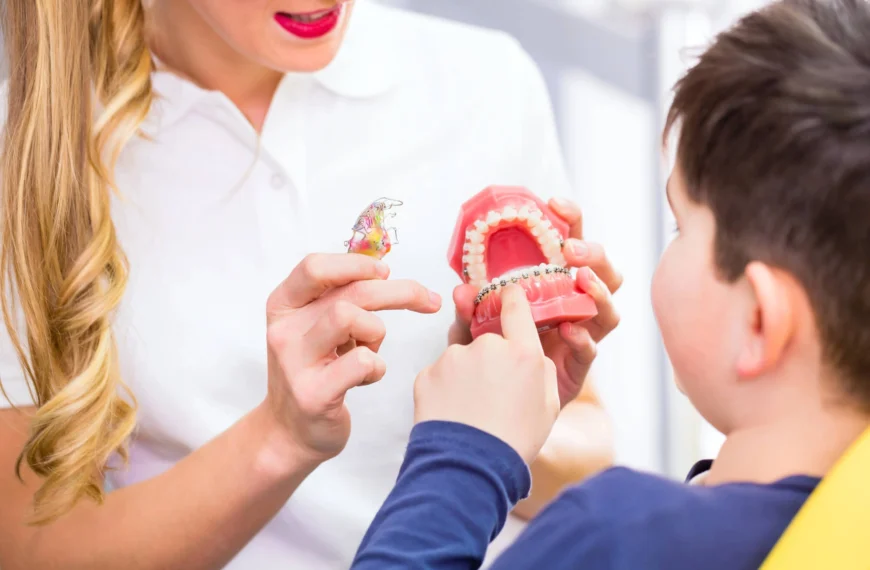 orthodontist west palm beach talking to patient